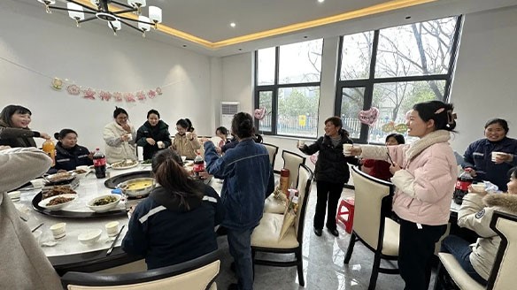 致敬华卫巾帼——愿温柔如怡，芳华自在！